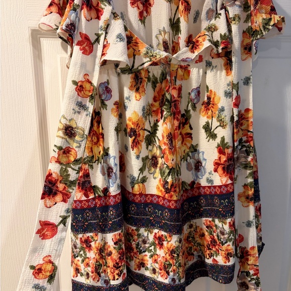 Floral Romper with Ruffles - Picture 9 of 11